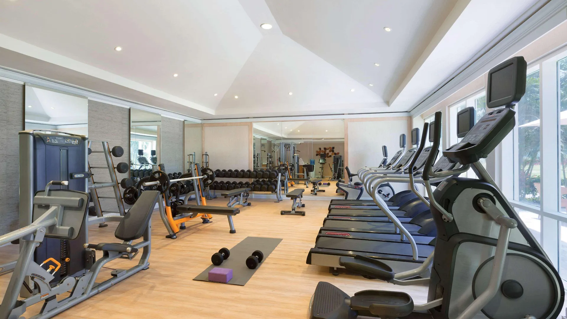 Hyatt Ziva Rose Hall مونتيغو باي 5*,