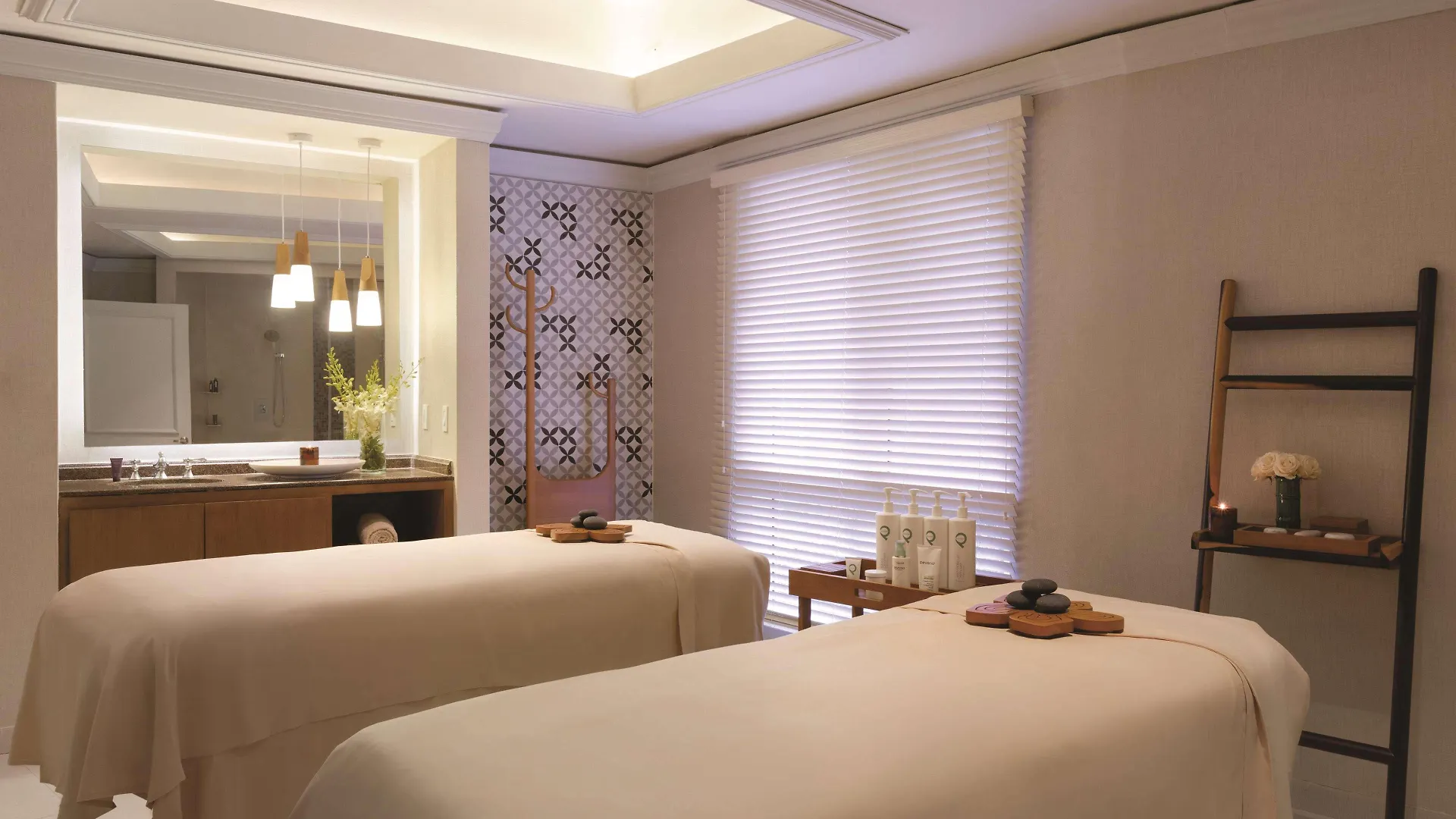 Hyatt Ziva Rose Hall مونتيغو باي فندق